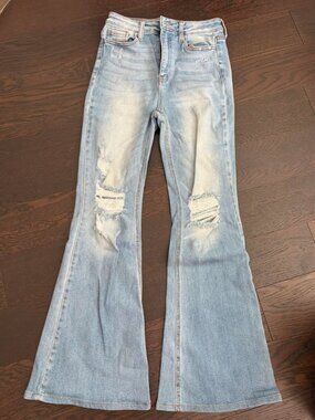 Cello Size 11 Distressed Jeans